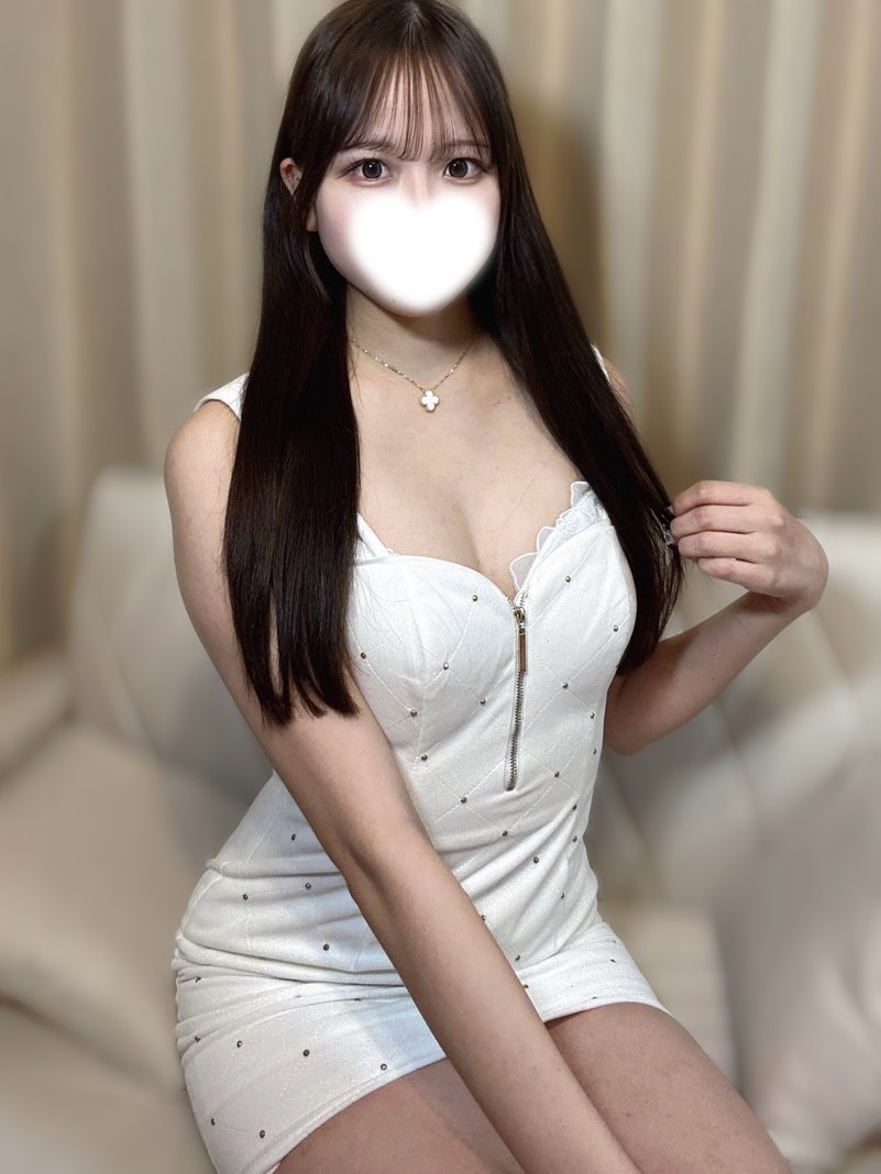 真白　かなで